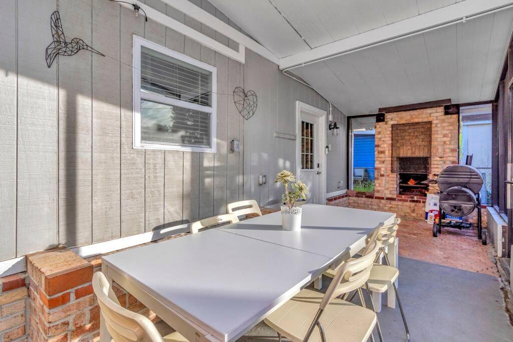 Cozy Bungalow With Patio & Grill, Private And Location แทมปา ภายนอก รูปภาพ